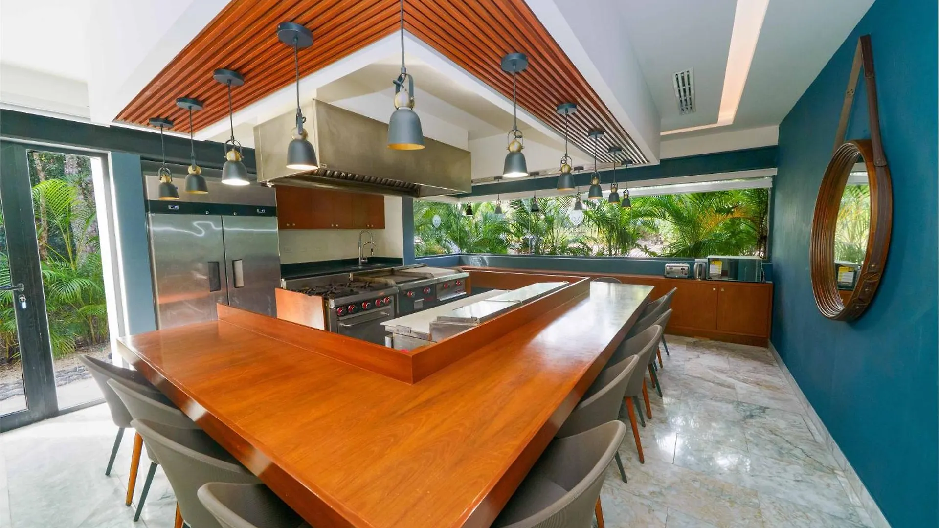 7 Bedroom Private Villa In Tulum Country Club - Private Pool - Beach Access & Golf - Fits 14 People Akumal Mexiko