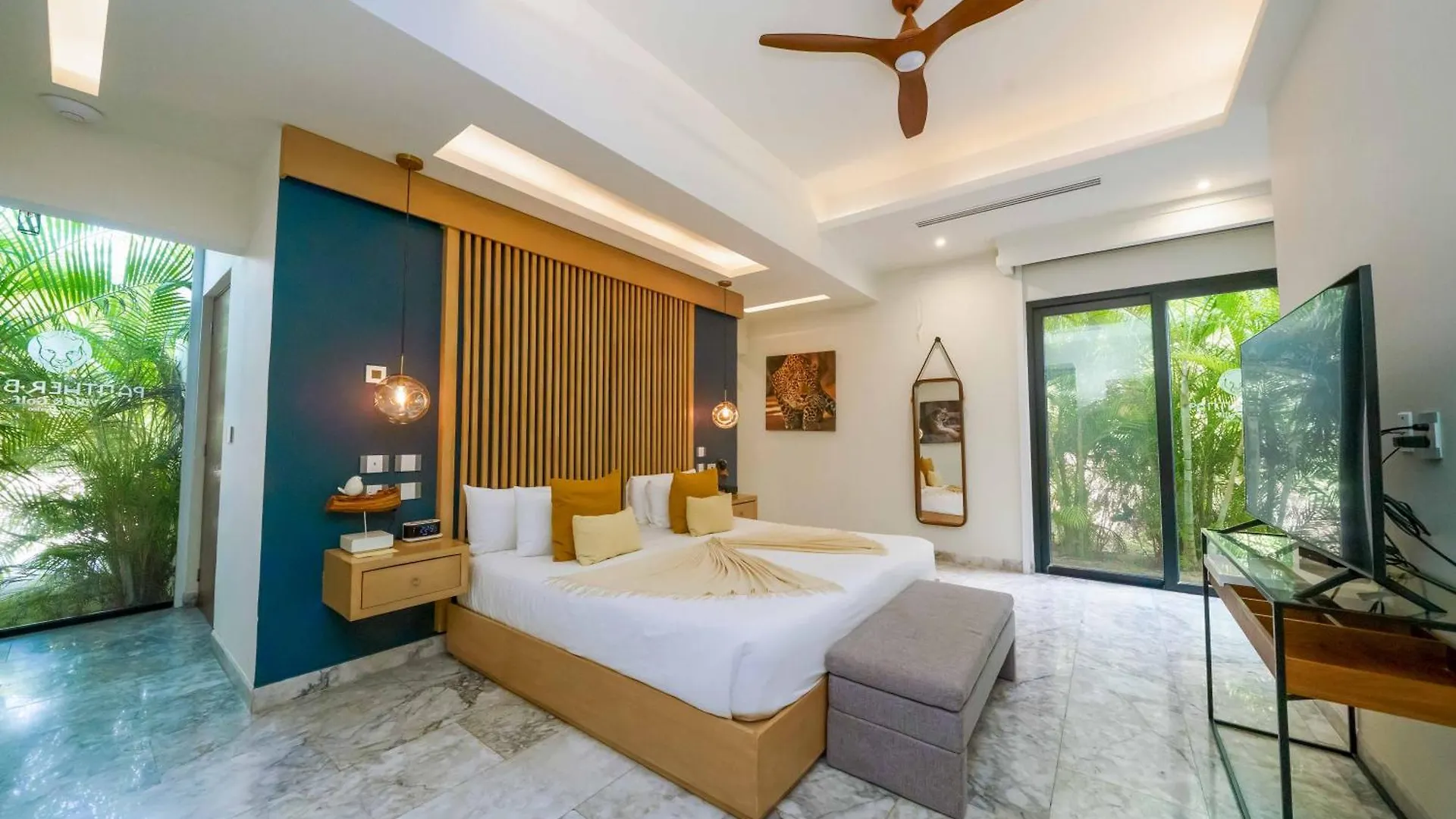 7 Bedroom Private Villa In Tulum Country Club - Private Pool - Beach Access & Golf - Fits 14 People Akumal 0*,  Mexiko