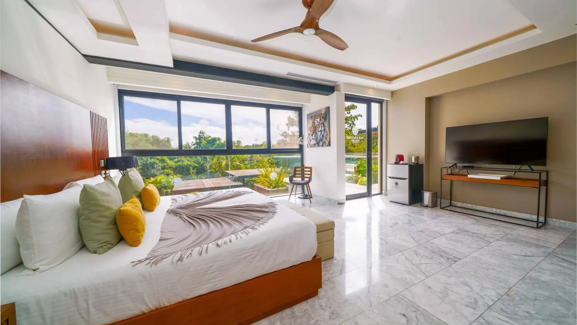 7 Bedroom Private Villa In Tulum Country Club - Private Pool - Beach Access & Golf - Fits 14 People Akumal Mexiko