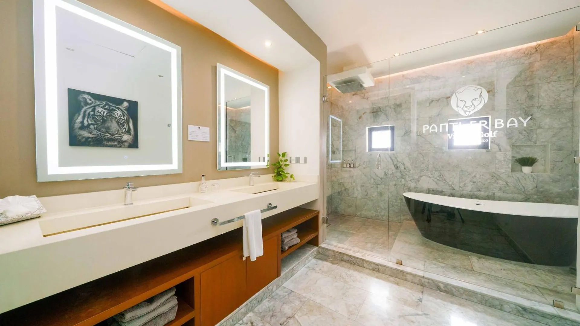 7 Bedroom Private Villa In Tulum Country Club - Private Pool - Beach Access & Golf - Fits 14 People Akumal