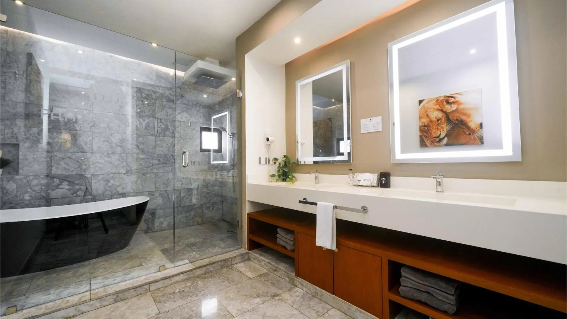 7 Bedroom Private Villa In Tulum Country Club - Private Pool - Beach Access & Golf - Fits 14 People Akumal 0*,