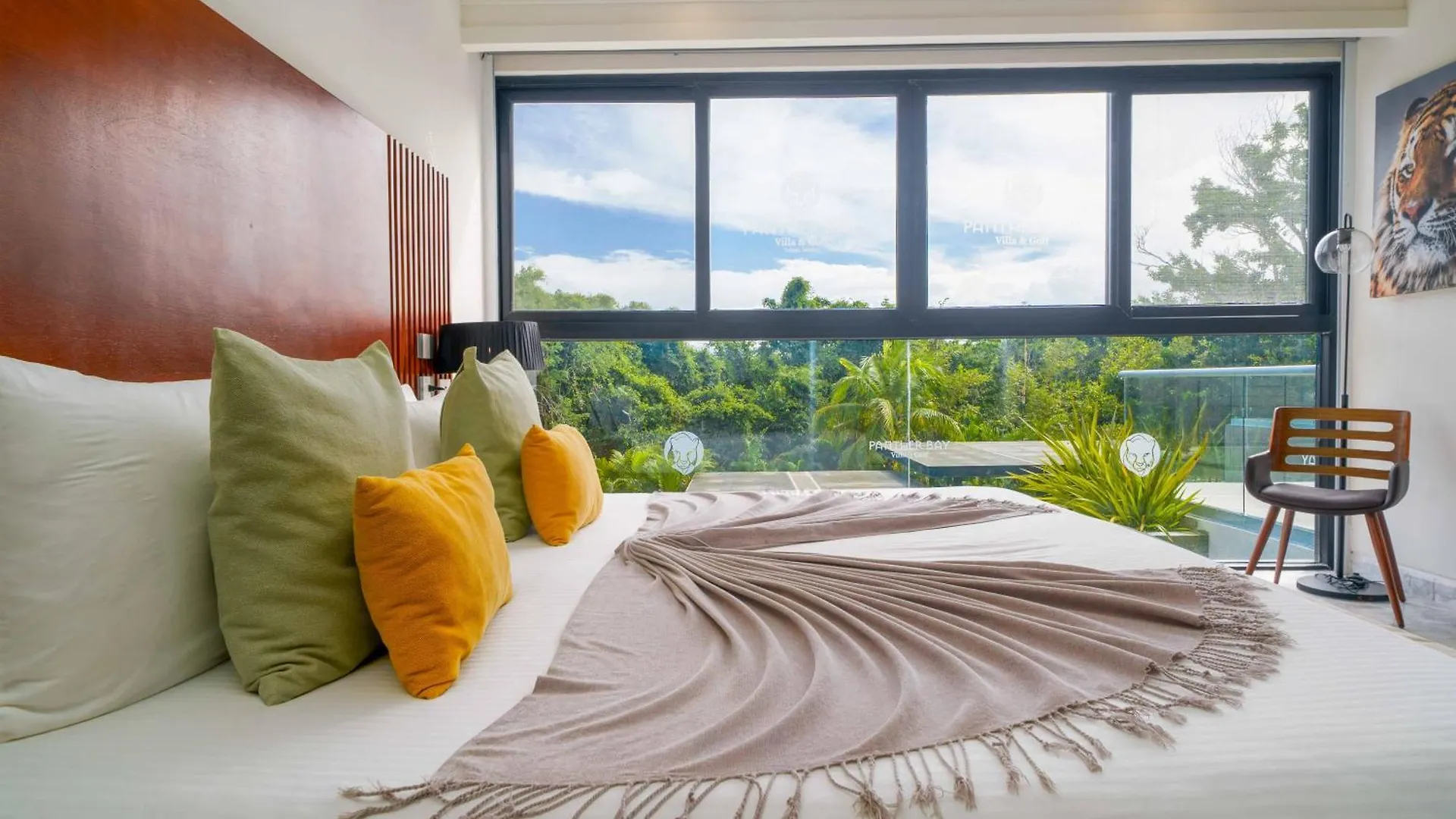 7 Bedroom Private Villa In Tulum Country Club - Private Pool - Beach Access & Golf - Fits 14 People Akumal 0*,  Mexiko
