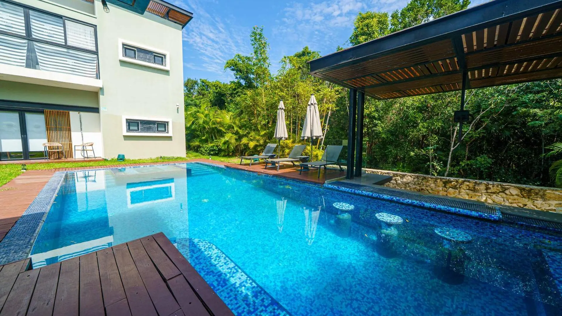 7 Bedroom Private Villa In Tulum Country Club - Private Pool - Beach Access & Golf - Fits 14 People Akumal 0*,